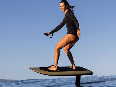 How Does a Motor Surf Board Operate?