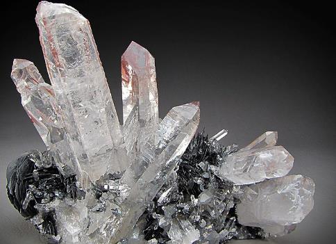 How Much Heat Can Quartz Withstand Without Damage?